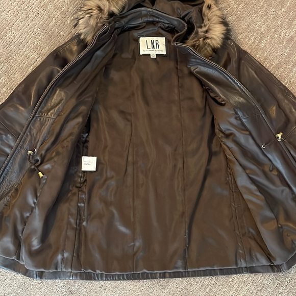 Vintage LNR Brown Leather Jacket w/ Fur Hood - Picture 9 of 16